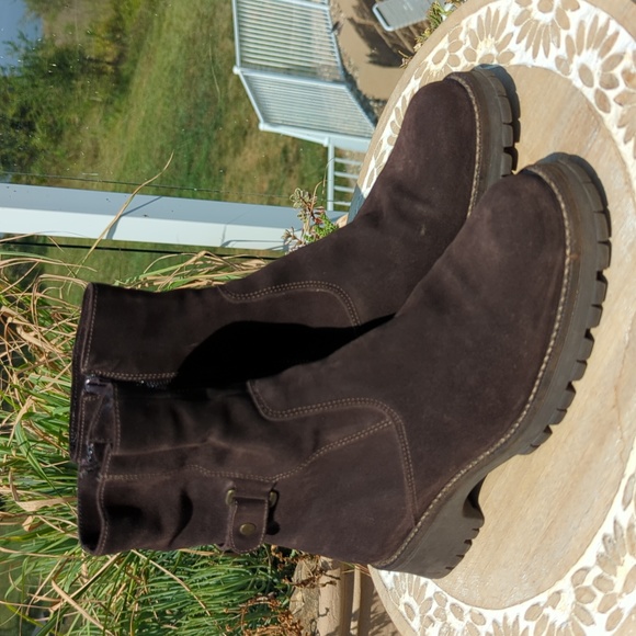 La Canadienne mahogany suede Chelsea boots 6-7 - Picture 1 of 10
